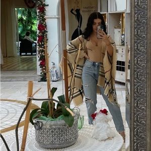 Zara ripped mom fit jeans